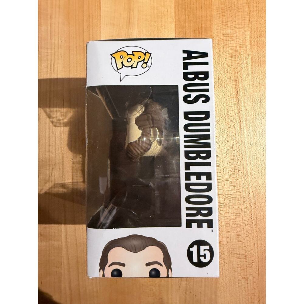 Funko Pop! Fantastic Beasts: The Crimes of Grindelwald Albus Dumbledore #15 - Picture 2 of 6